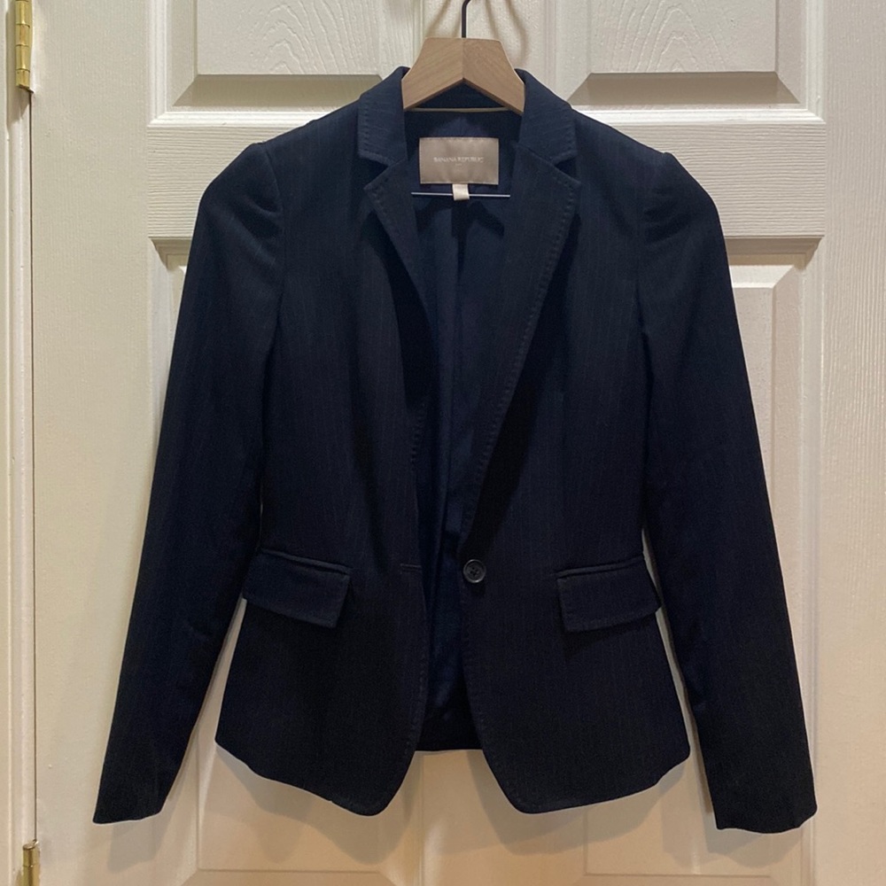 Banana Republic Petites Blue Pinstriped Suit Jacket in 00P